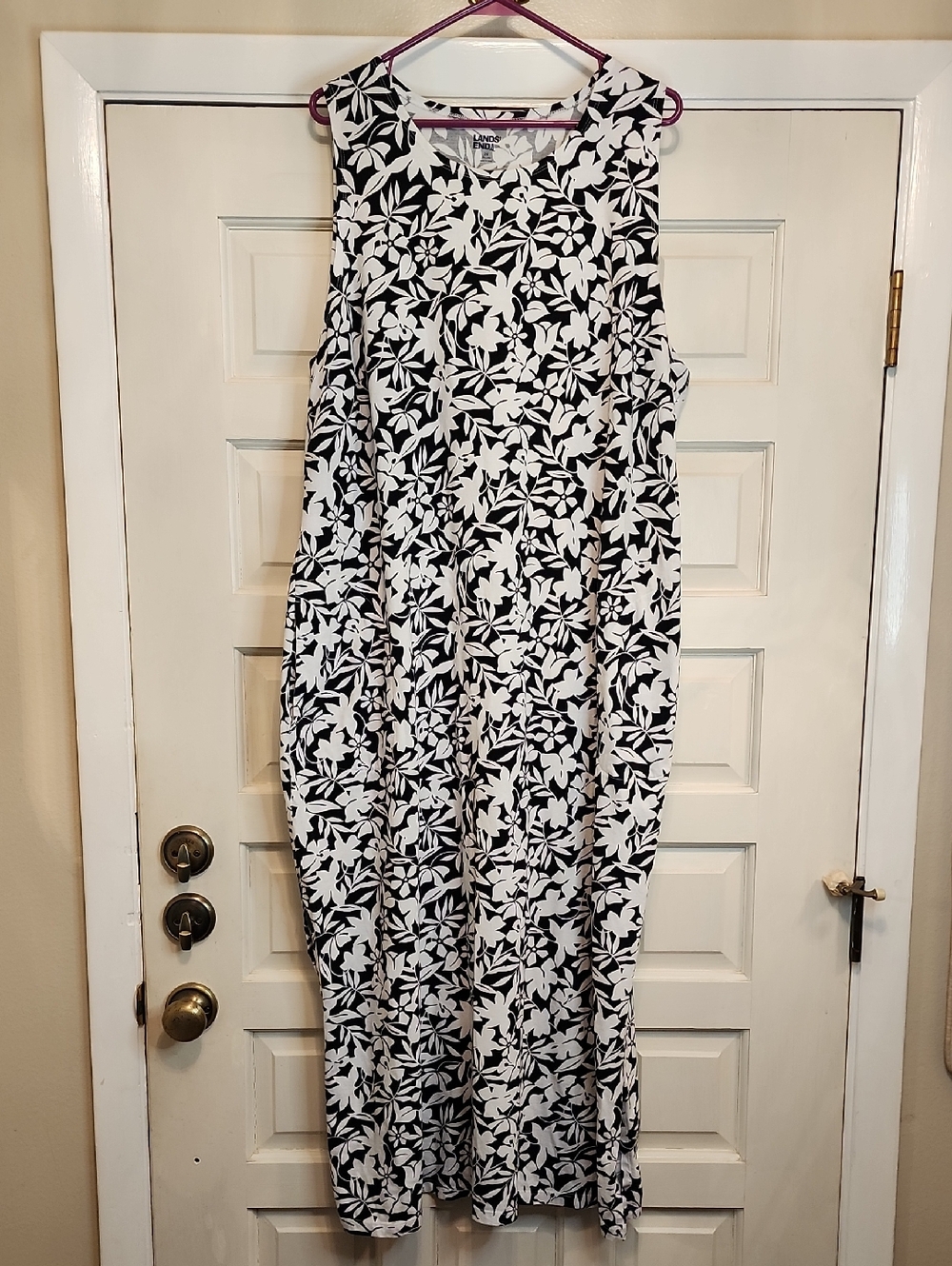 Lands' End Black and White Floral Sleeveless Maxi Dress